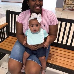 Meet your Posher, Yolanda